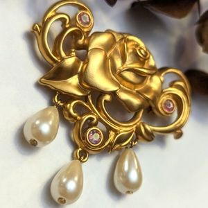 Vintage Avon Brooch Matte w/Faux Pearls & Aurora Borealis Crystals